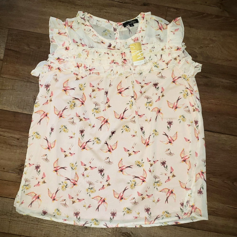 Suzanne Betro top